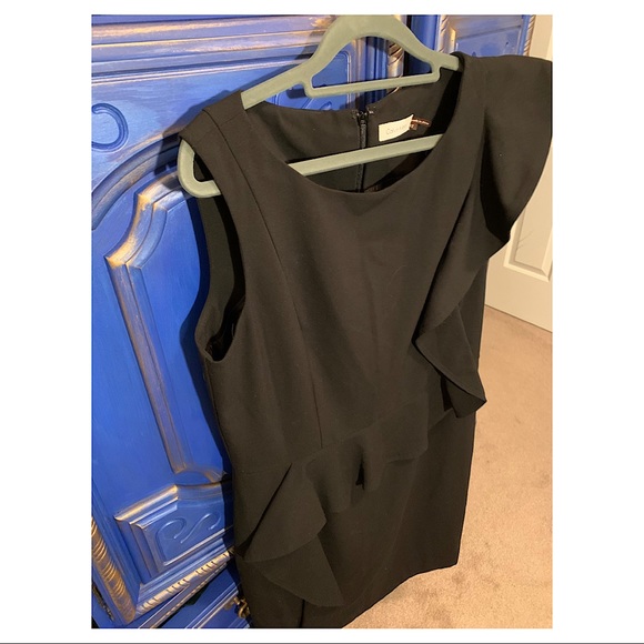 ⭐️ Calvin Klein Size 12 Black Ruffle Accent Dress - Picture 2 of 3